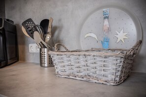 Coffee and/or coffee maker - Bright and domesticated: The duplex apartment with its ca. (Carolinensiel)