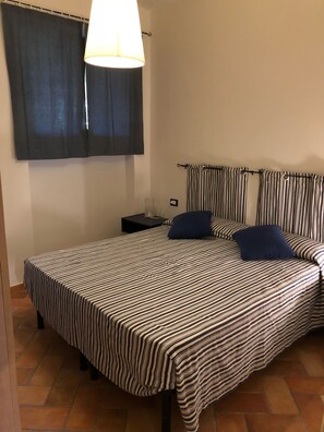 1 camera, ferro/asse da stiro, accesso in sedia a rotelle