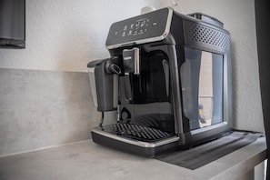 Kaffe og/eller kaffemaskine