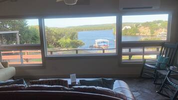 Smart TV, fireplace, DVD player, table football