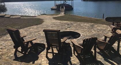 Escape to Paradise at Possum Kingdom Lake with Hot Tub and Private Boat Ramp!
