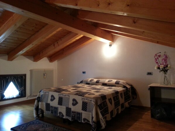3 chambres, fer et planche à repasser, Wi-Fi, literie fournie