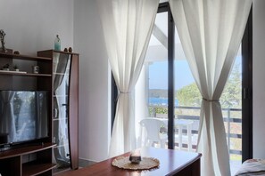 Living area - Attractive apartment near beach with BBQ (Banjole)
