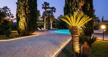 VILLA DELLE LANTANE with Private Pool in a garden of 10,000 m. q.