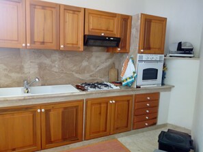 Private kitchen - OROSEI CENTRO CASA INDIPEND. LOVELY LOVED (Orosei)