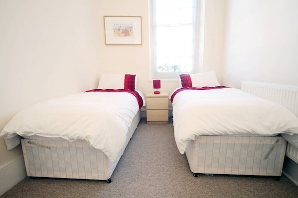 2 bedrooms