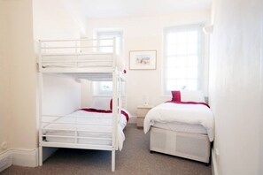 2 bedrooms - Brighton Apt. 12 beds (Brighton)