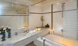 Combined shower/tub, hair dryer, bathrobes, slippers