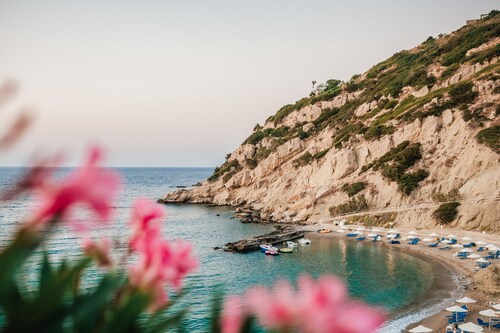 Villa Gaia, beautiful spacious four bedroom villa with private pool