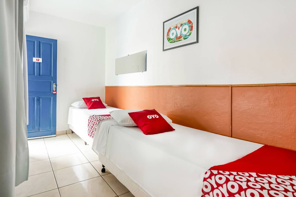 Free WiFi, bed sheets