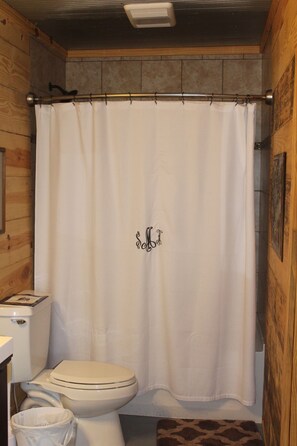 Toallas y papel de baño 