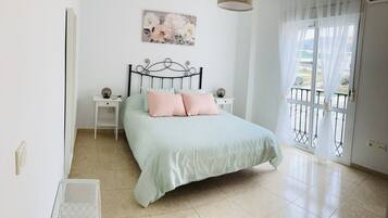 2 chambres, bureau, fer et planche Ă  repasser, Wi-Fi gratuit
