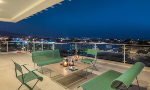 Terrace/patio - Superior Residence with views to Saronicos Bay (Άλιμος)