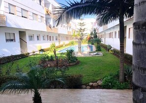 المنطقة المحيطة بالمنشأة