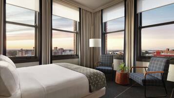 Egyptian cotton sheets, premium bedding, in-room safe