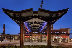 Exterior - The Central Station Memphis, Curio Collection by Hilton (Memphis)