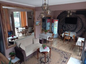 31-Zoll-LCD-Fernseher mit Kabelempfang, Fernseher