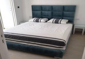 3 bedrooms, Internet
