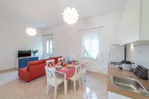 Dining - CASA LUPA MAGNIFICENT HOUSE WITH GIANDINO (Quartu Sant'Elena)