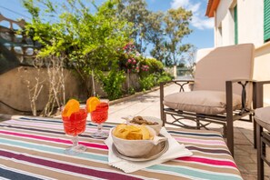 Terrace/patio - CASA LUPA MAGNIFICENT HOUSE WITH GIANDINO (Quartu Sant'Elena)