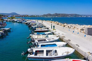 Marina - Stylish & Cozy Stay with Air Conditioning & Full Kitchen (Rhodes)