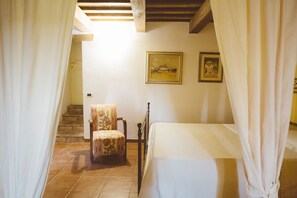 5 Schlafzimmer, Bügeleisen/Bügelbrett, kostenloses WLAN, Bettwäsche