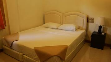 1 Schlafzimmer, Schreibtisch, Bügeleisen/Bügelbrett, WLAN