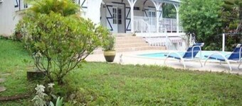 Quiet cottage in beautiful location on the edge of rainforest,