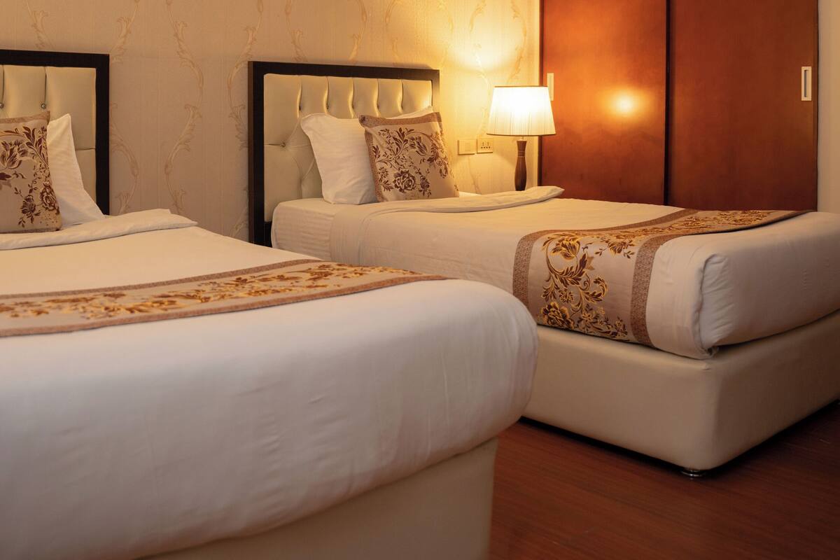 Standard Twin Room | Desk, blackout drapes, soundproofing, WiFi (free)