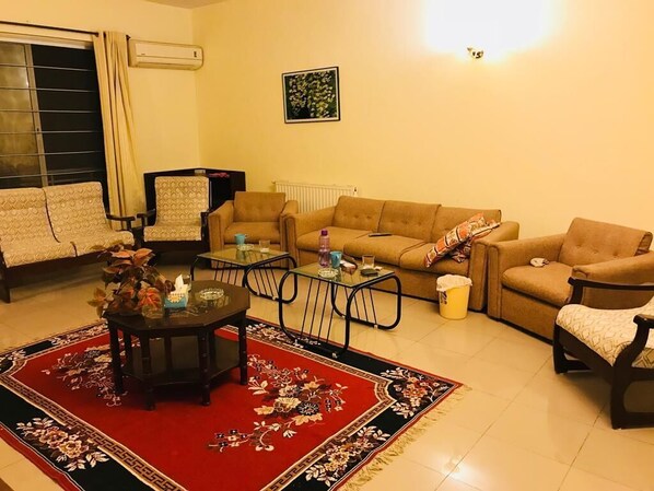 TV, books, music library, video library