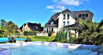 Exklusive 4-Sterne -2-Raum-FeWo im 1. OG ist eine von 3 Ferienwohnungen im Haus