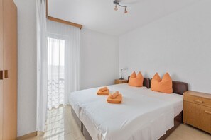 1 bedroom, free WiFi, bed sheets