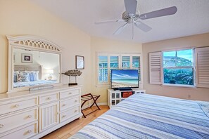 2 bedrooms, desk, iron/ironing board, free WiFi