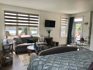 Tabla de planchar con plancha, wifi y ropa de cama 