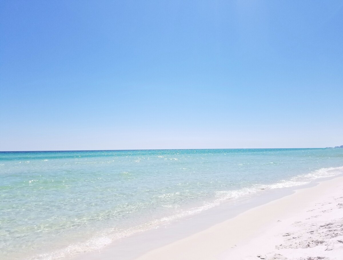 Photo 6 of Destin Sun: Secluded Home with Pool, Golf Cart, Walk to Beach