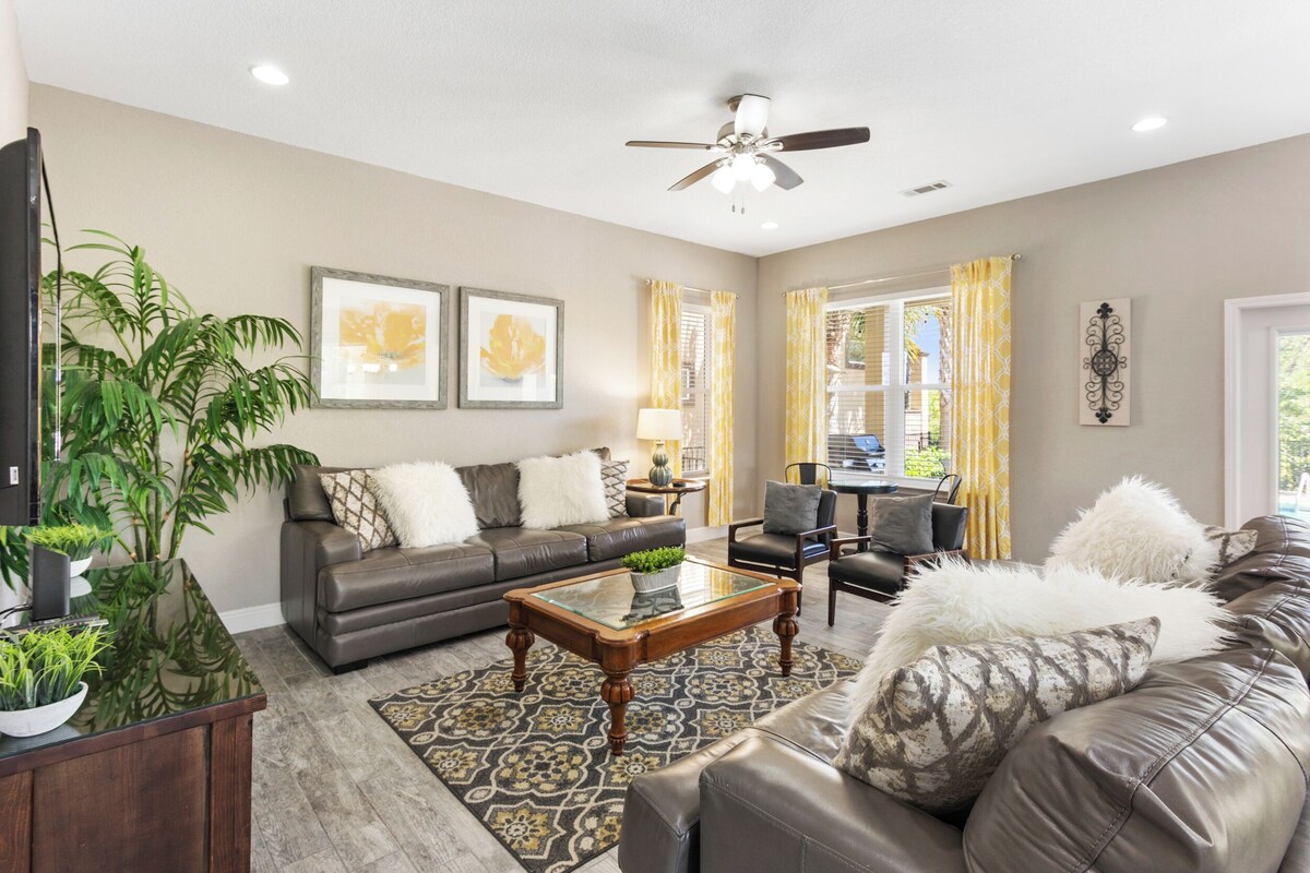 Photo 17 of Destin Sun: Secluded Home with Pool, Golf Cart, Walk to Beach