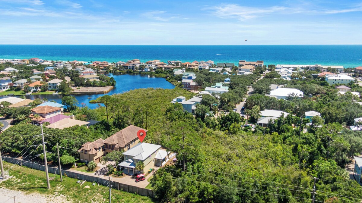 Photo 5 of Destin Sun: Secluded Home with Pool, Golf Cart, Walk to Beach