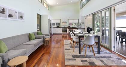 Beautifully presented 4 bedroom house - Walk to everything