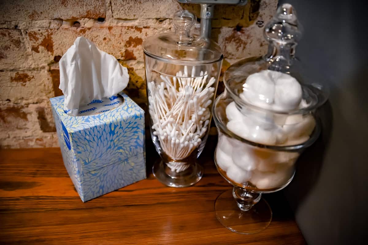 Urban Loft #1 | Bathroom | Free toiletries, hair dryer, towels, soap