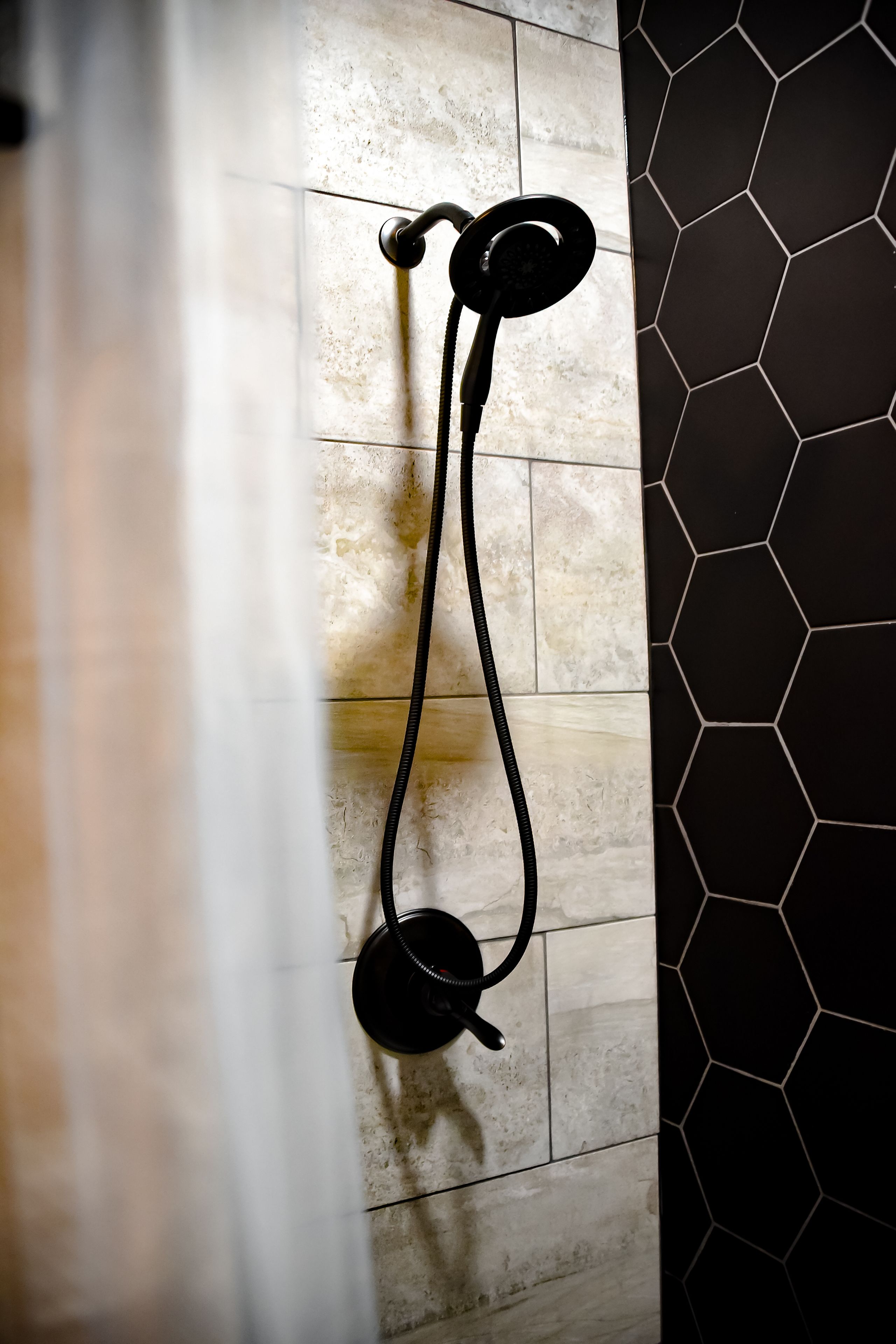 Appartement luxueux | Douche de la salle de bain