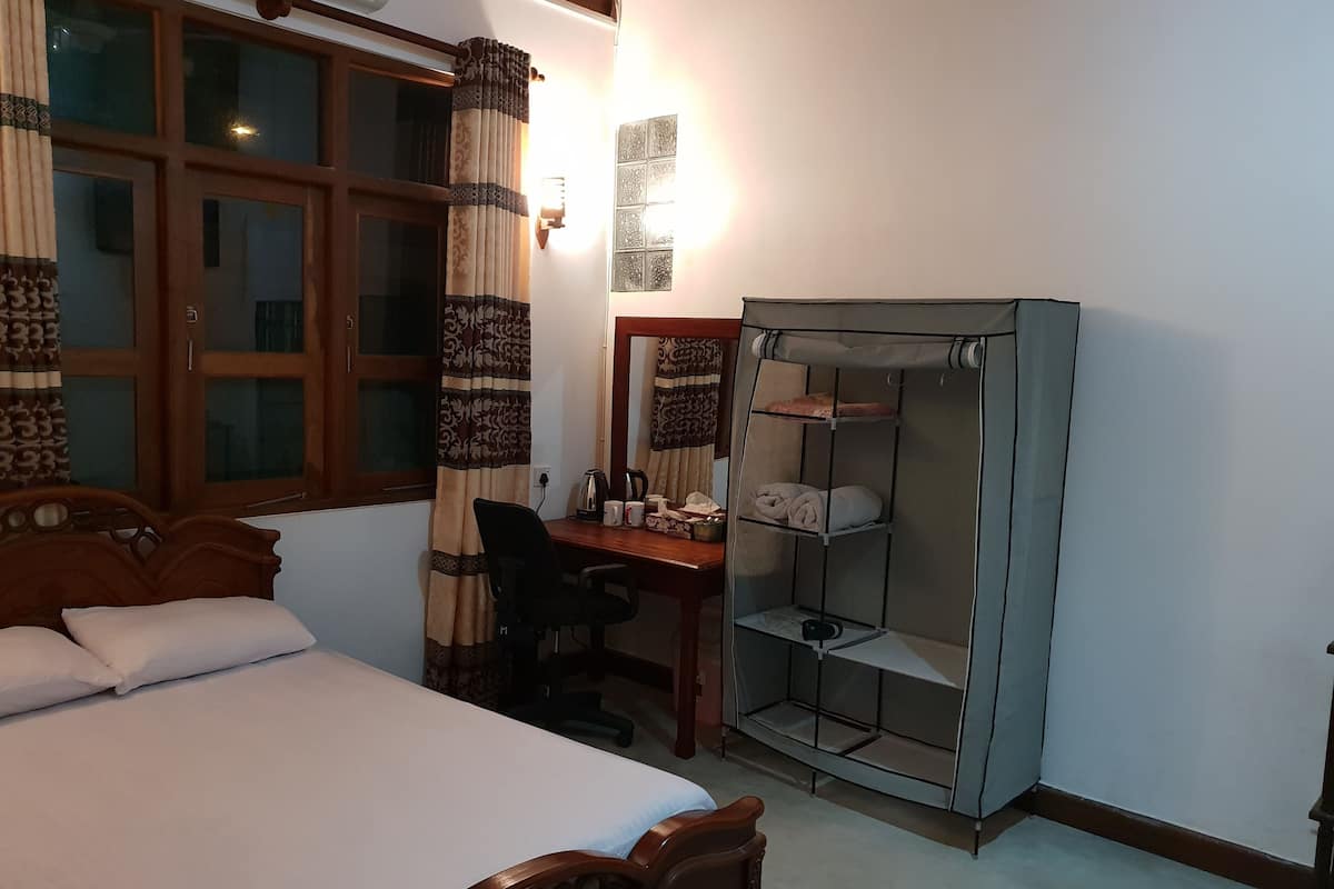 Deluxe Double Room | 1 bedroom, premium bedding, minibar, individually decorated