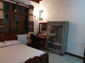 1 habitación, ropa de cama de alta calidad y minibar 