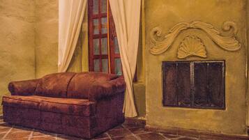 Habitación superior | Tabla de planchar con plancha, wifi gratis, ropa de cama