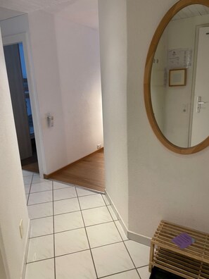 Interior - 50 metres from the cable car, apartment with balcony, private collective parking, WIFI (Anzère)