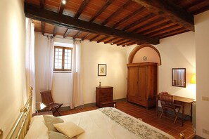 6 Schlafzimmer, WLAN, Bettwäsche