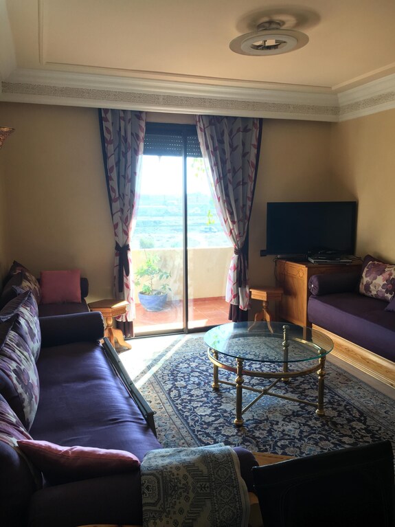 Appartement De Luxe Avec Piscine, Wifi, Balcon , 2 Salles De Bains - Marrakech