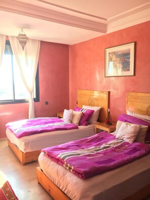 2 camere, ferro/asse da stiro, Wi-Fi gratuito