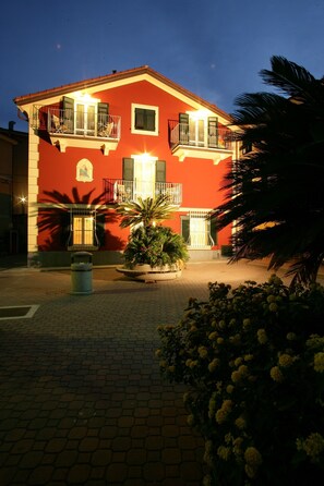 Exterior - Ginestra apartment a few steps from the sea (Deiva Marina)