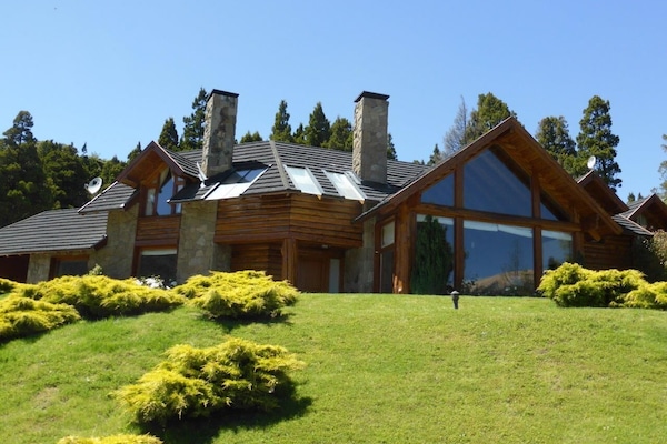 casa paine from the front