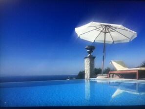 Piscina interna, piscina aquecida